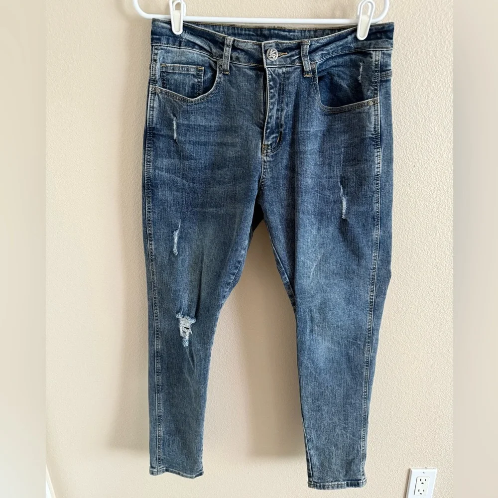 YOUNGLA Men’s Slight Distressing Blue Denim Jeans size 34X30‎